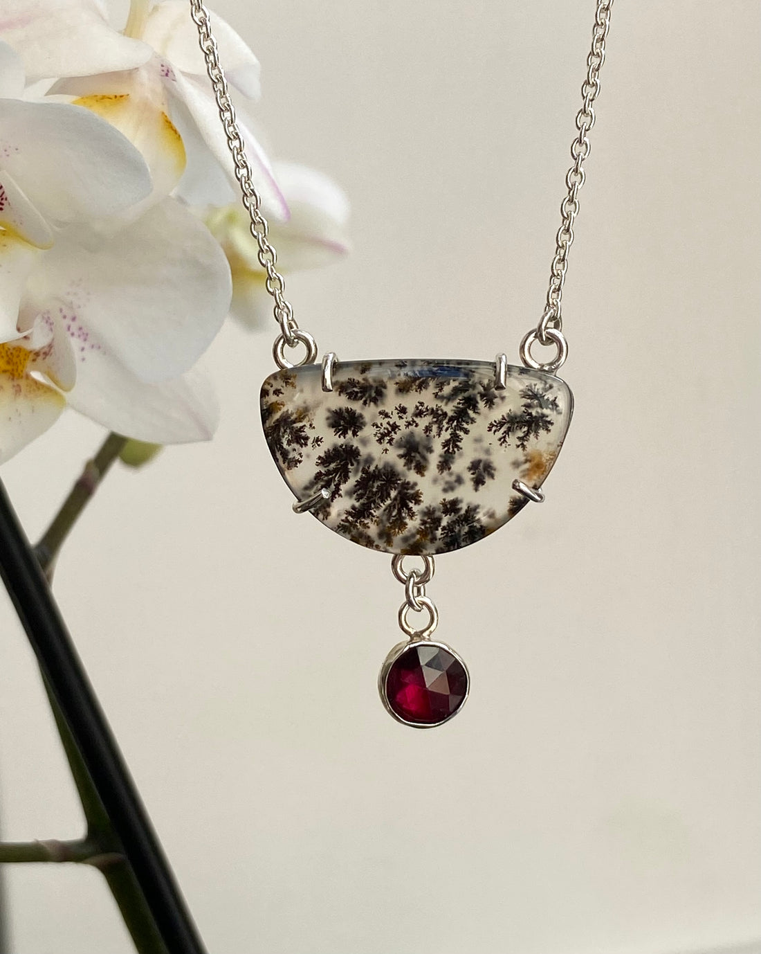 Dendritic Agate and  Rhodolite Garnet Pendant Necklace, January and May Birthstone Necklace
