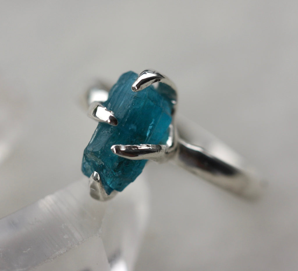 Raw, Uncut Blue Apatite Gemstone Ring, 92.5 Sterling Silver