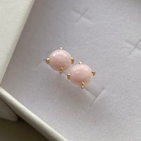 Pink Queen Conch Shell Stud Earrings