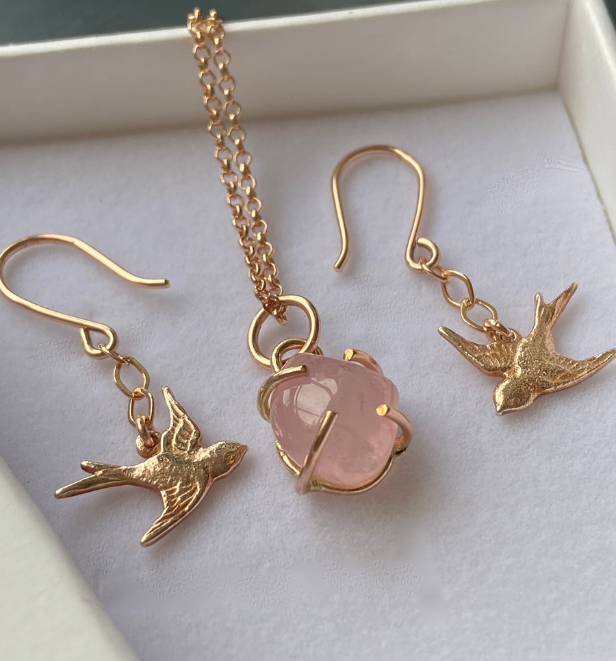 Rose Quartz Crystal Pendant Necklace