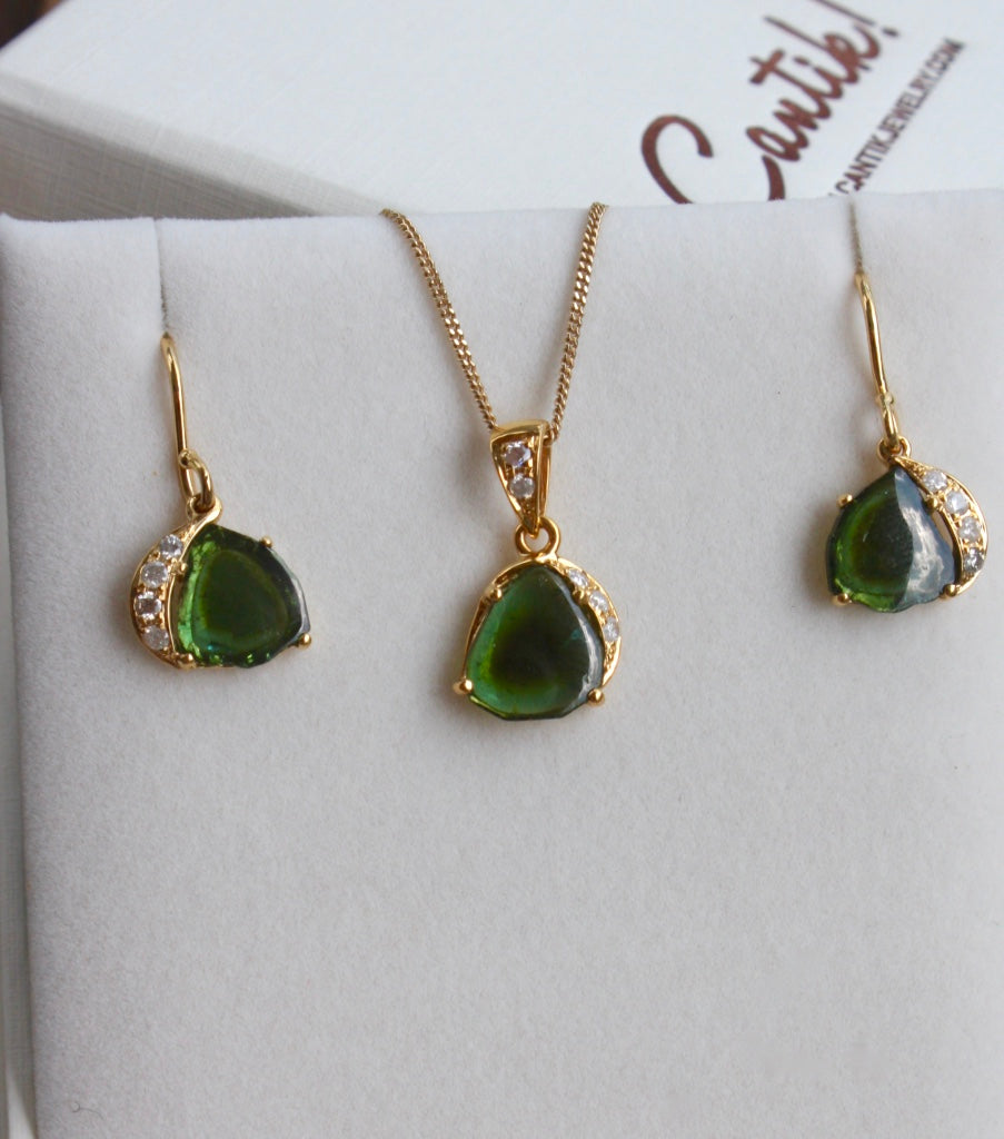 Featured in TATLER UK, Green Bi-Color Tourmaline Slice and Diamond Pendant Necklace, 18k Gold